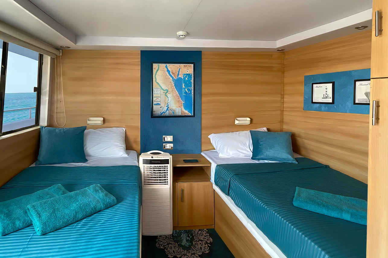 Seaview Twin Cabin