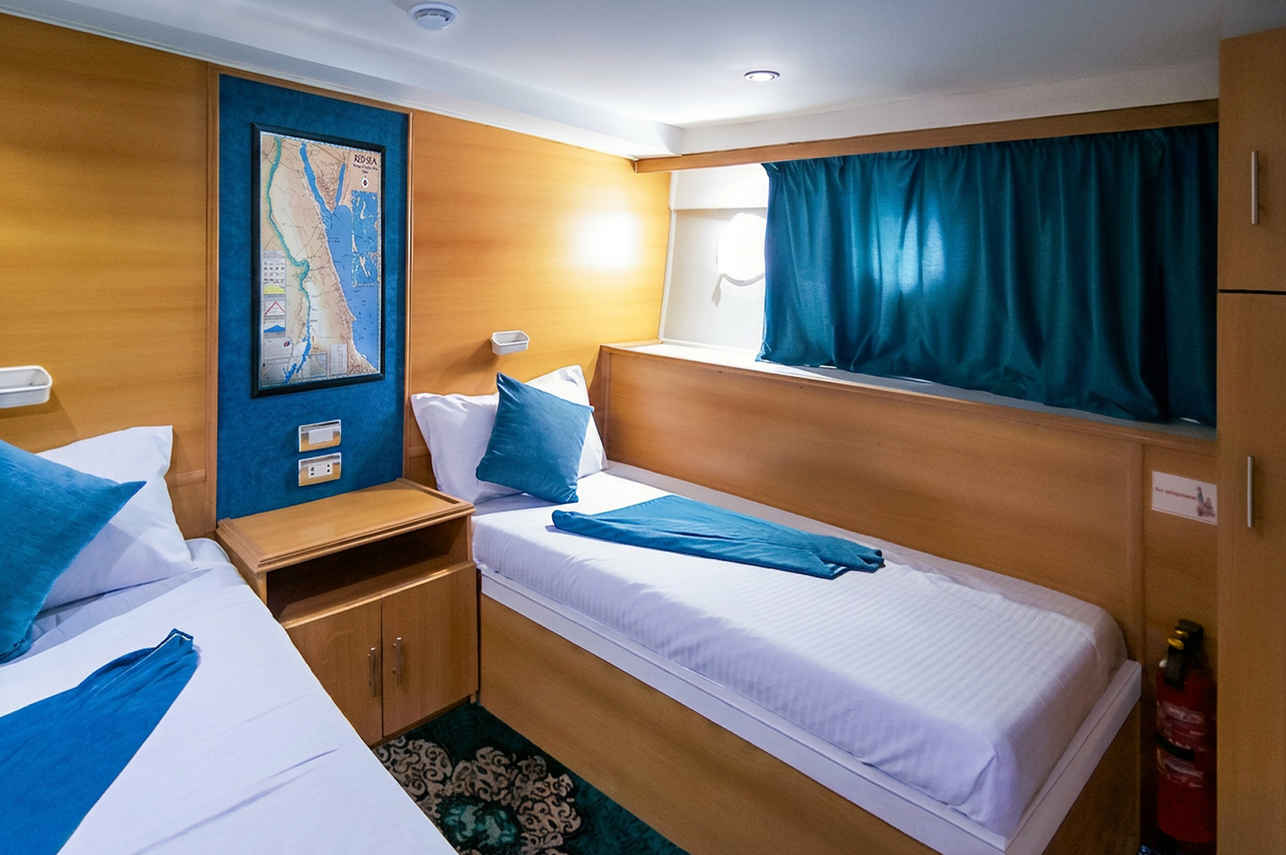 Standard Twin Cabin