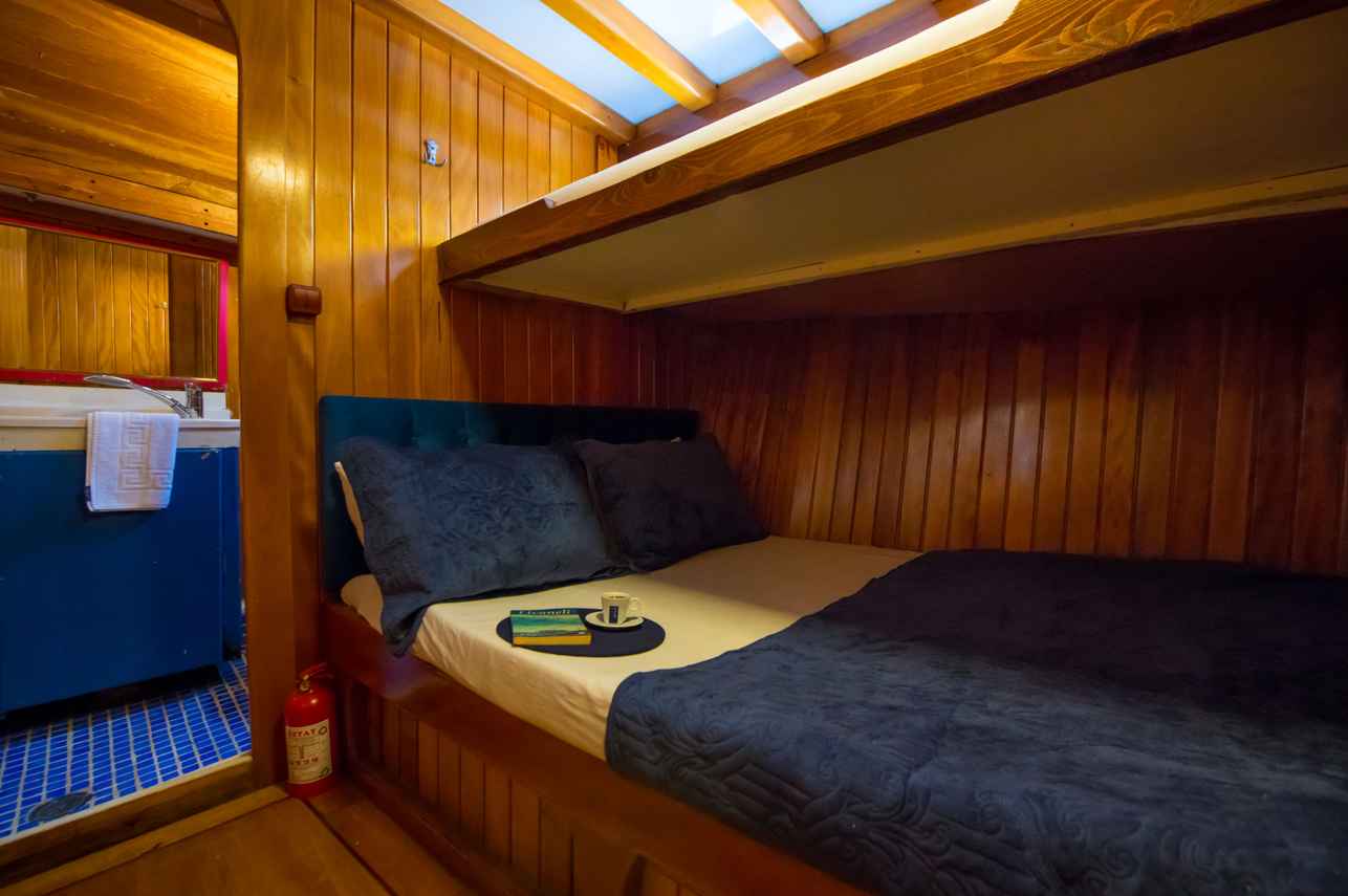 Buket - Bunk Cabin