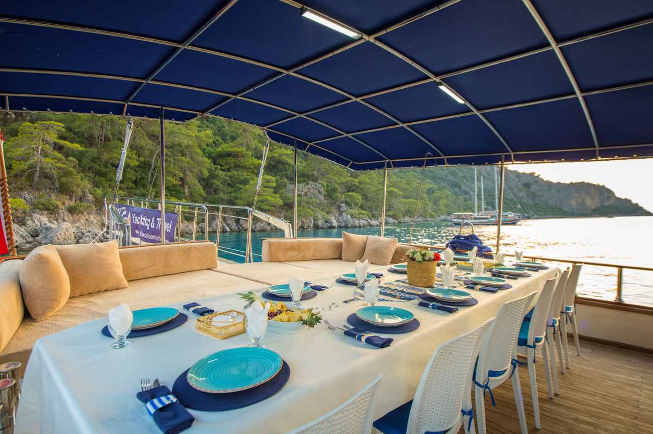 Buket - Outdoor Dining