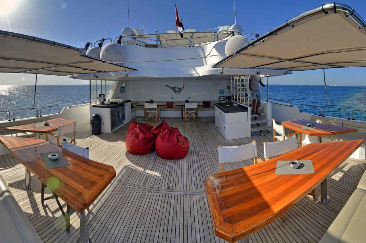 Outdoor Dining - Red Sea Explorer