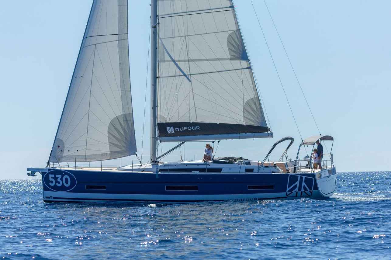 Dufour 530