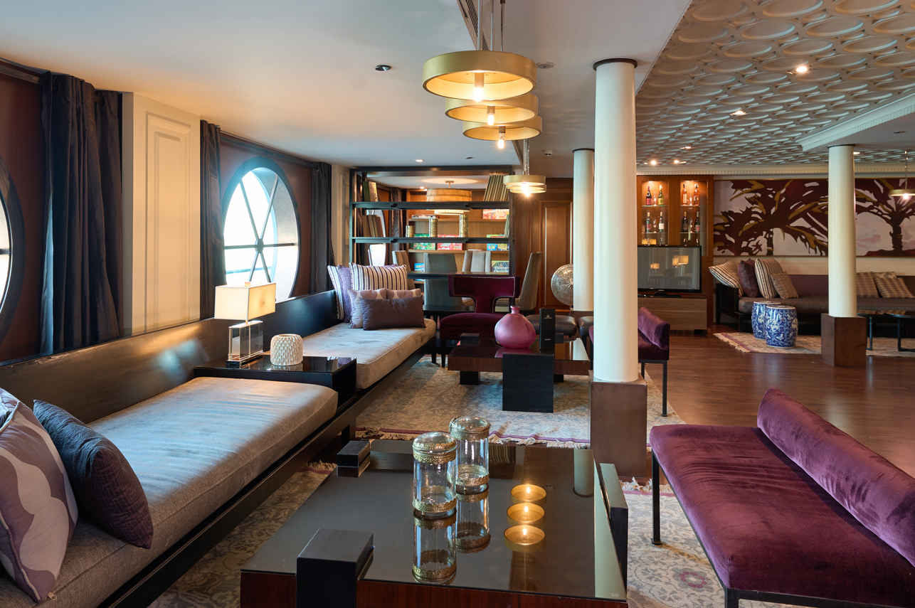 Salon interior - Esplanade