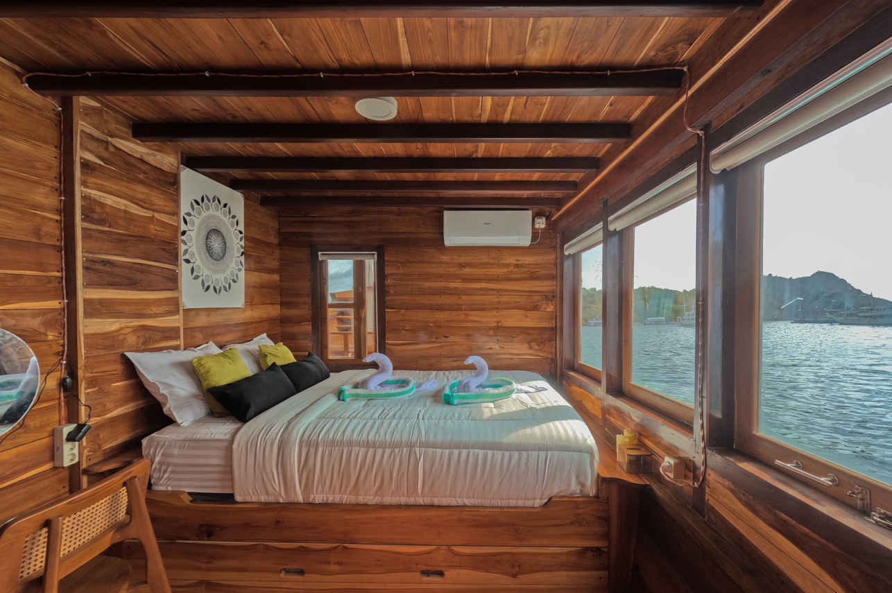 Deluxe Balcony Cabin