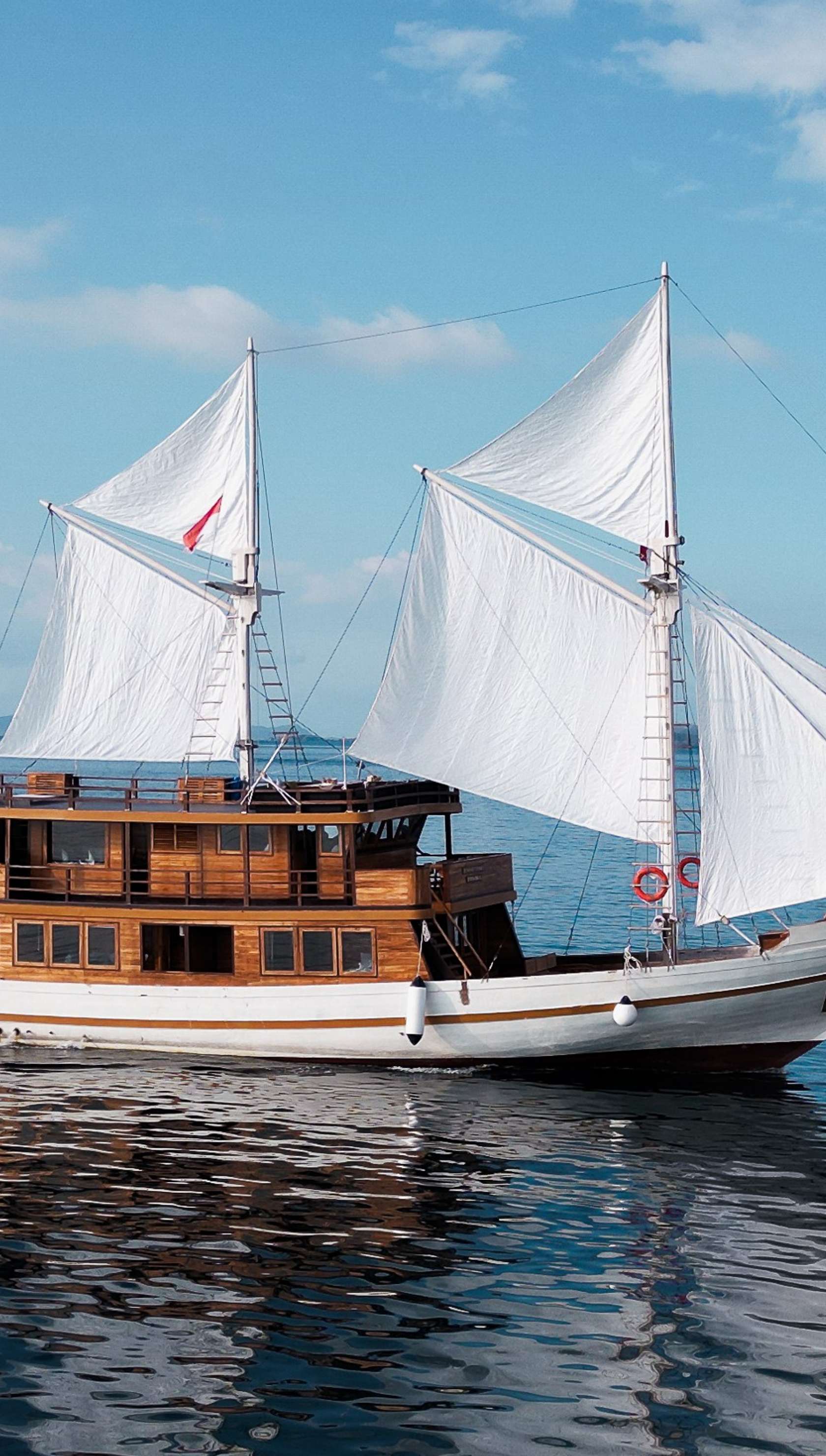 Sundari Voyages