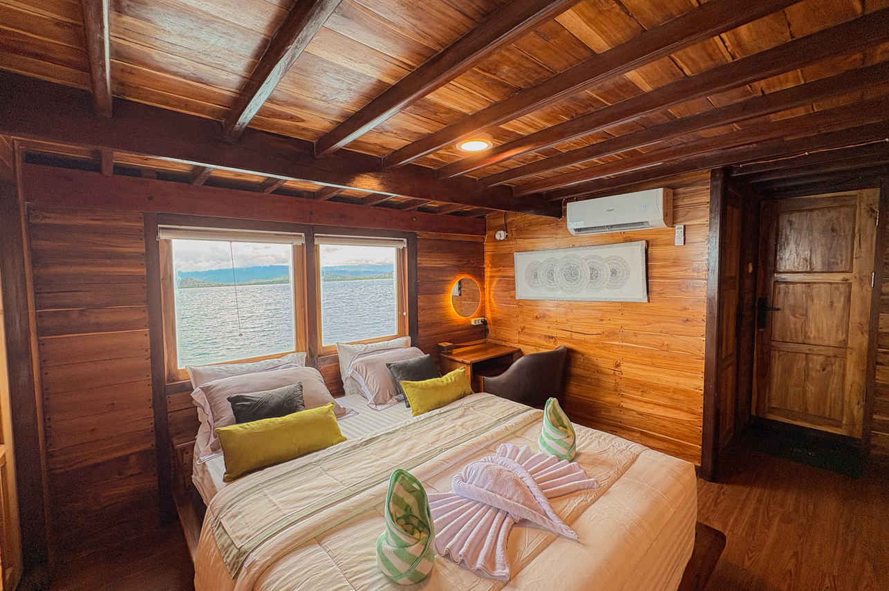 Master Cabin - Sundari Voyages