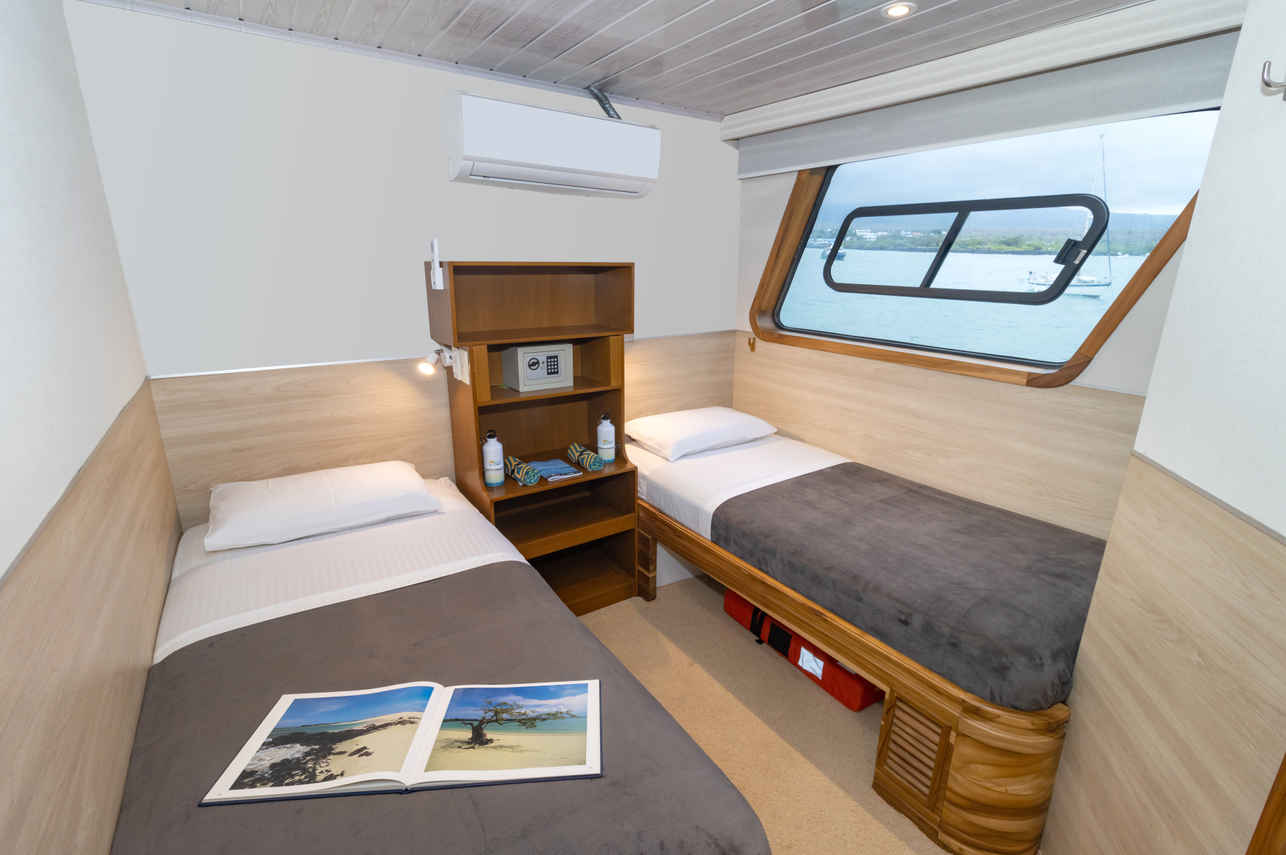 Upper Deck Twin Cabin