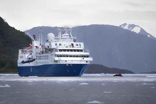 Discoverer Arctic