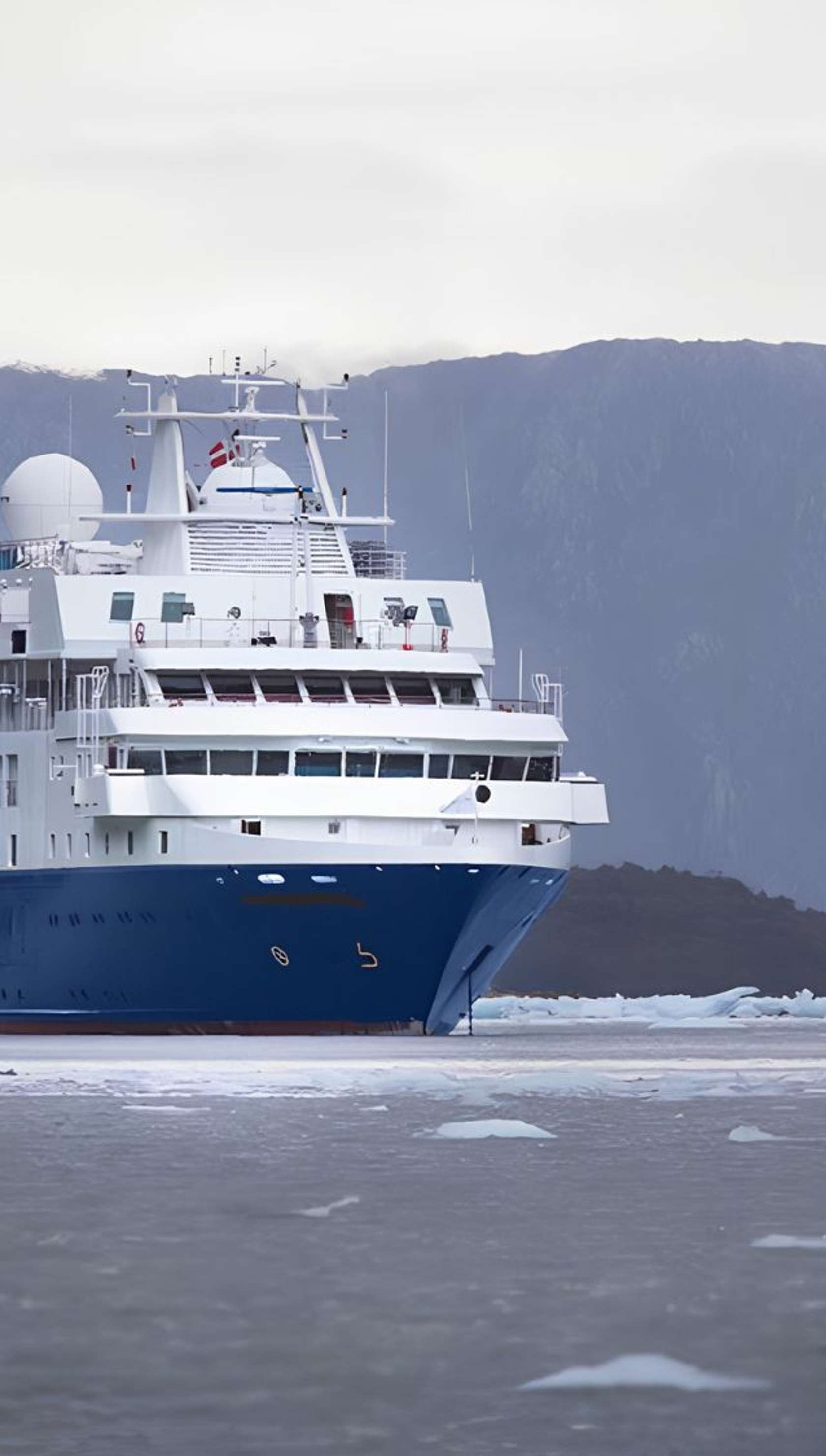 Discoverer Arctic