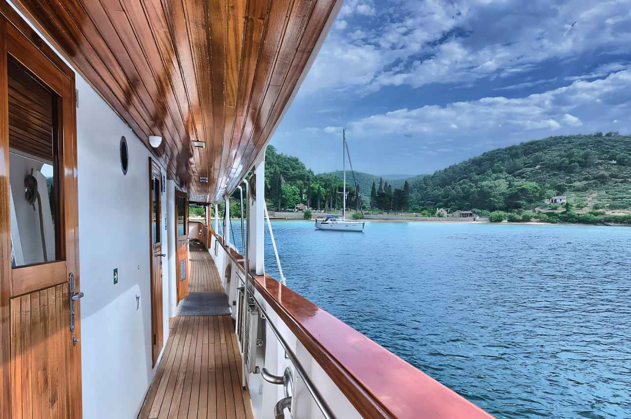 Side deck