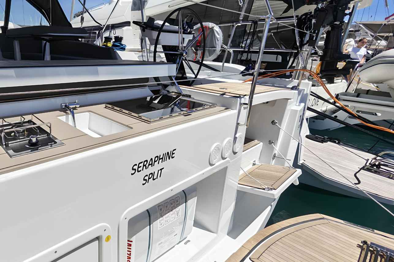 Captains Helm - Dufour 54