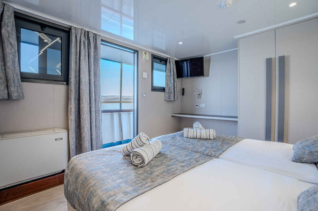 Main Deck Cabin - Alpha