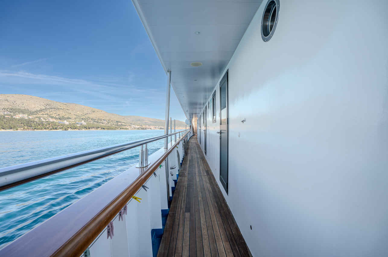 Side Deck