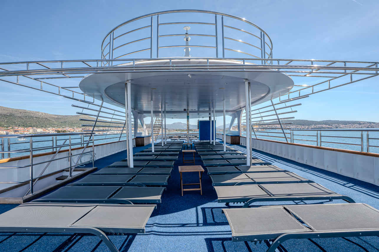 Sun Deck - Alpha