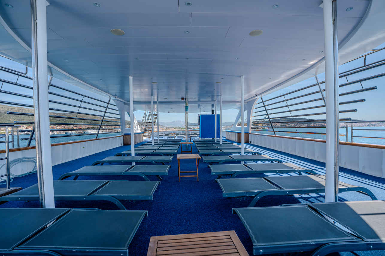 Sun Deck - Alpha