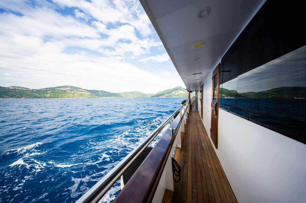 Side Deck