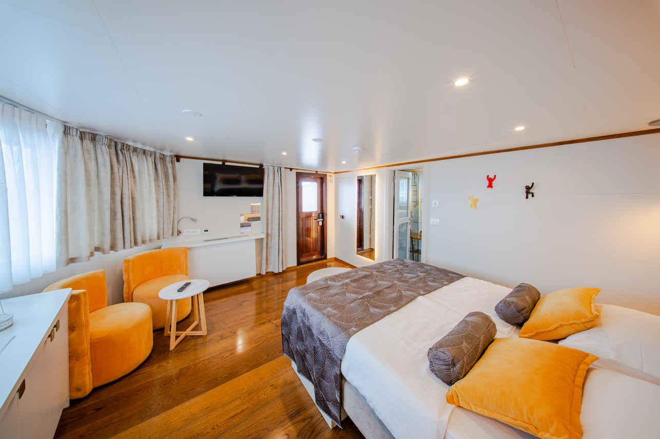 VIP Cabin
