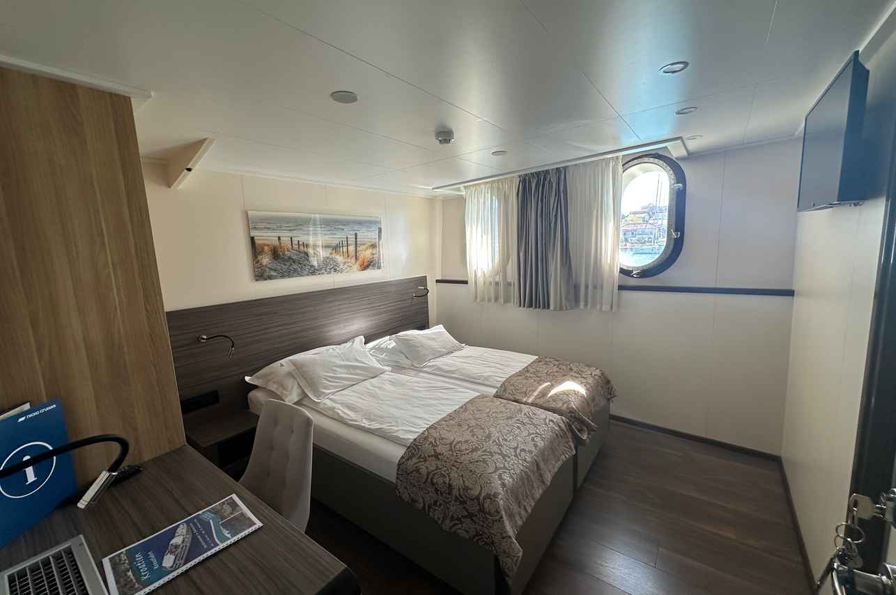 Main Deck Cabin - Princess
