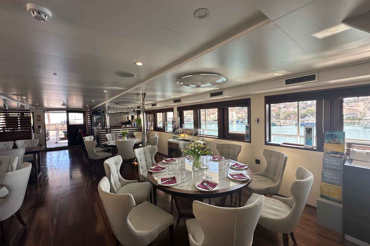 Dining Room - Princess