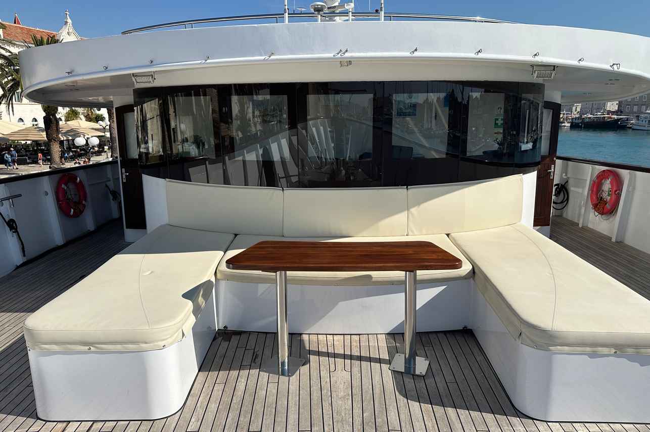 Outdoor Lounge - Princess