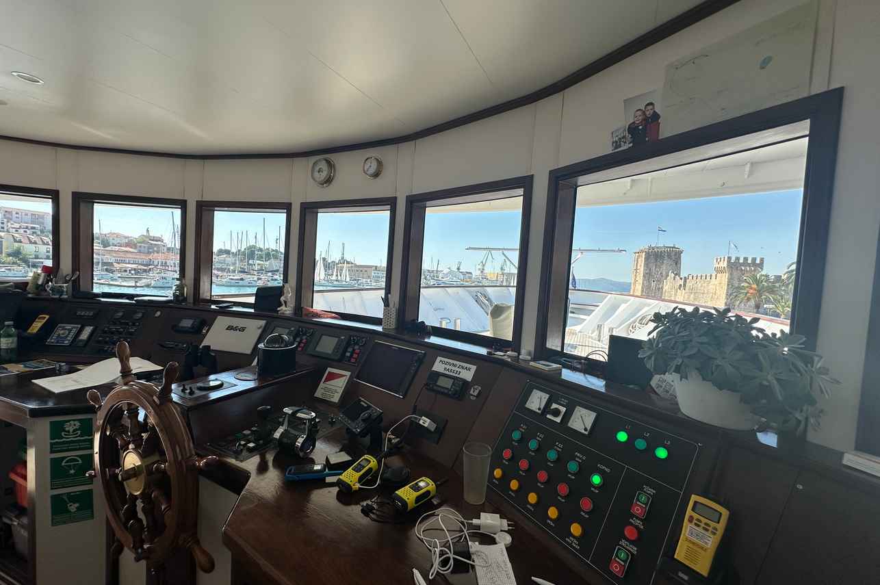 Captains Helm - Princess
