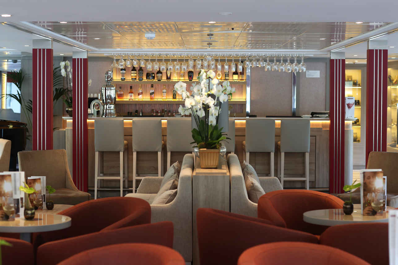 Bar y Salon - A-ROSA Alva