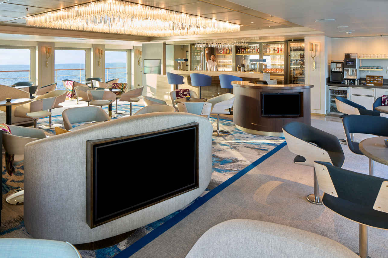 Cove Lounge