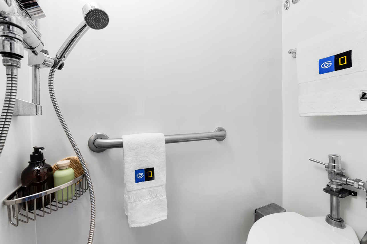 En-Suite bathrooms - National Geographic Sea Bird