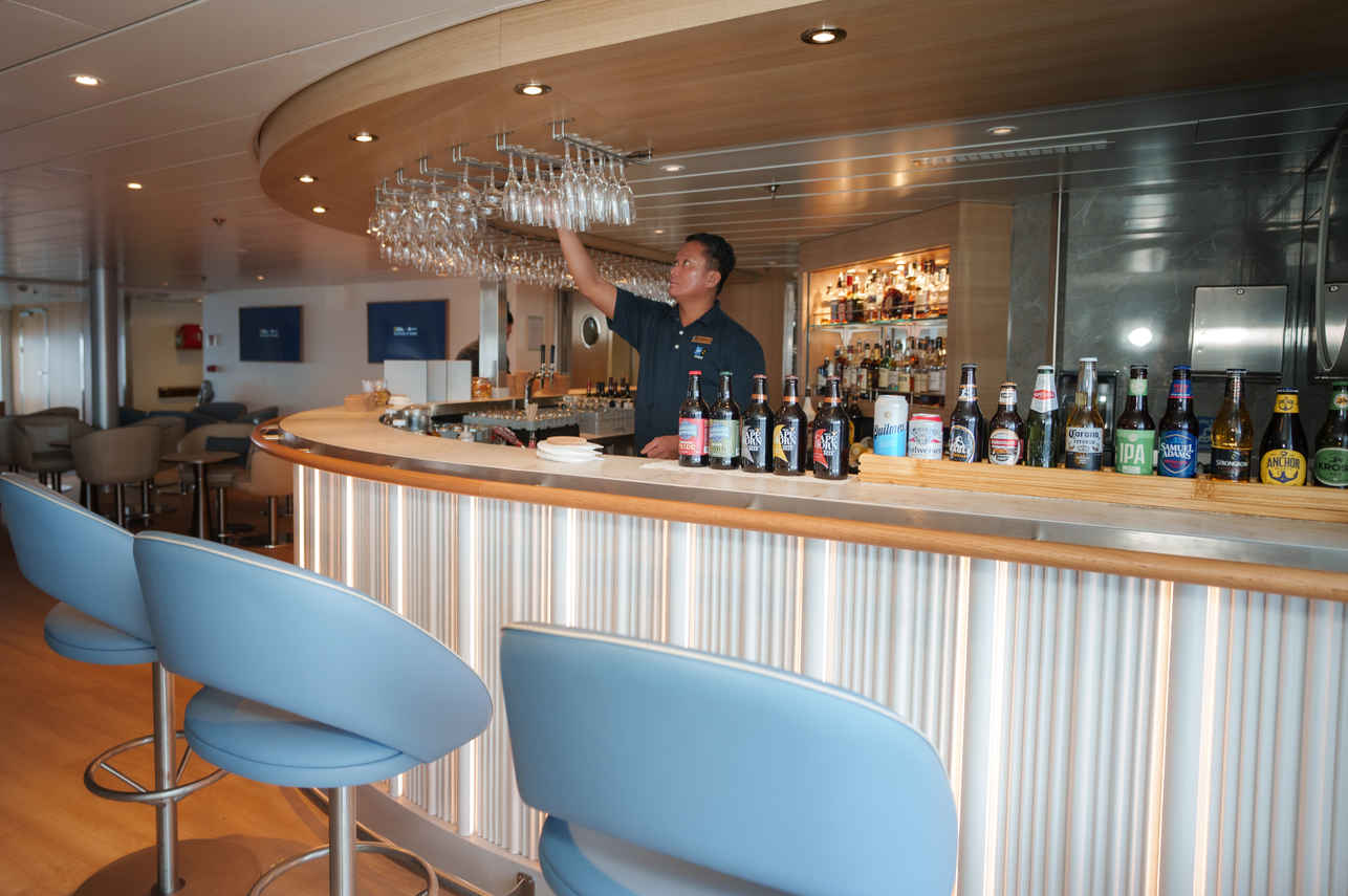 Bar Area - National Geographic Explorer