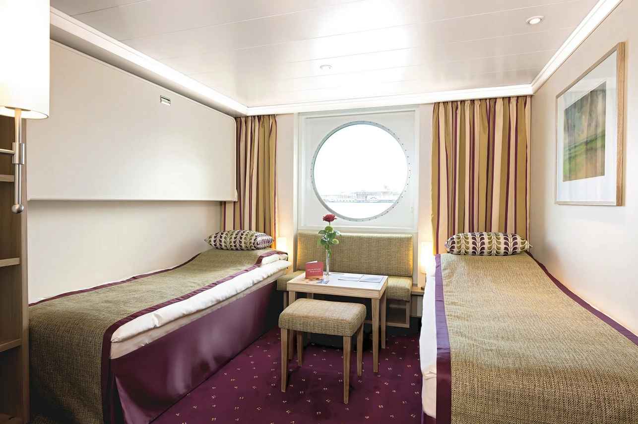 Cabin S