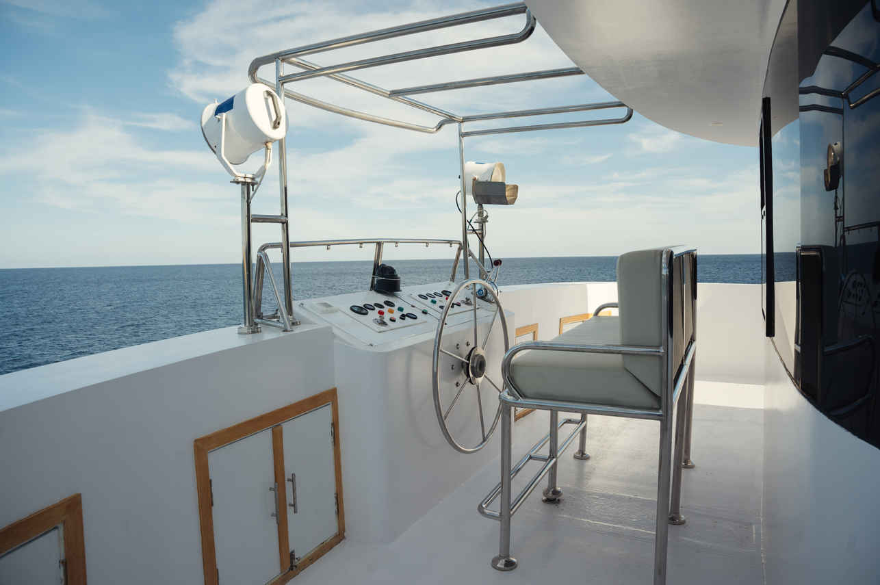 Flybridge Helm Station