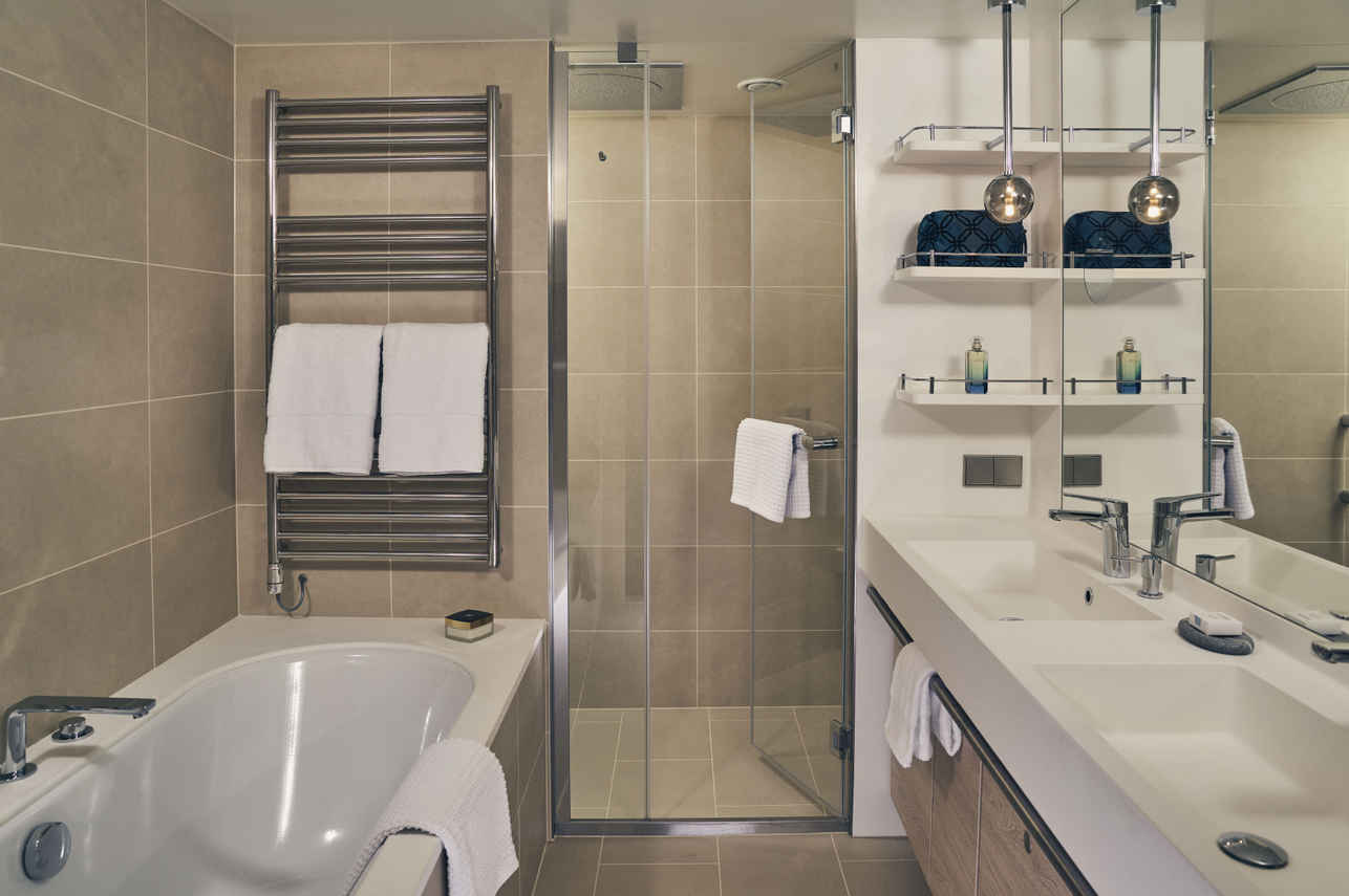 Category 07 Cabin Bathroom