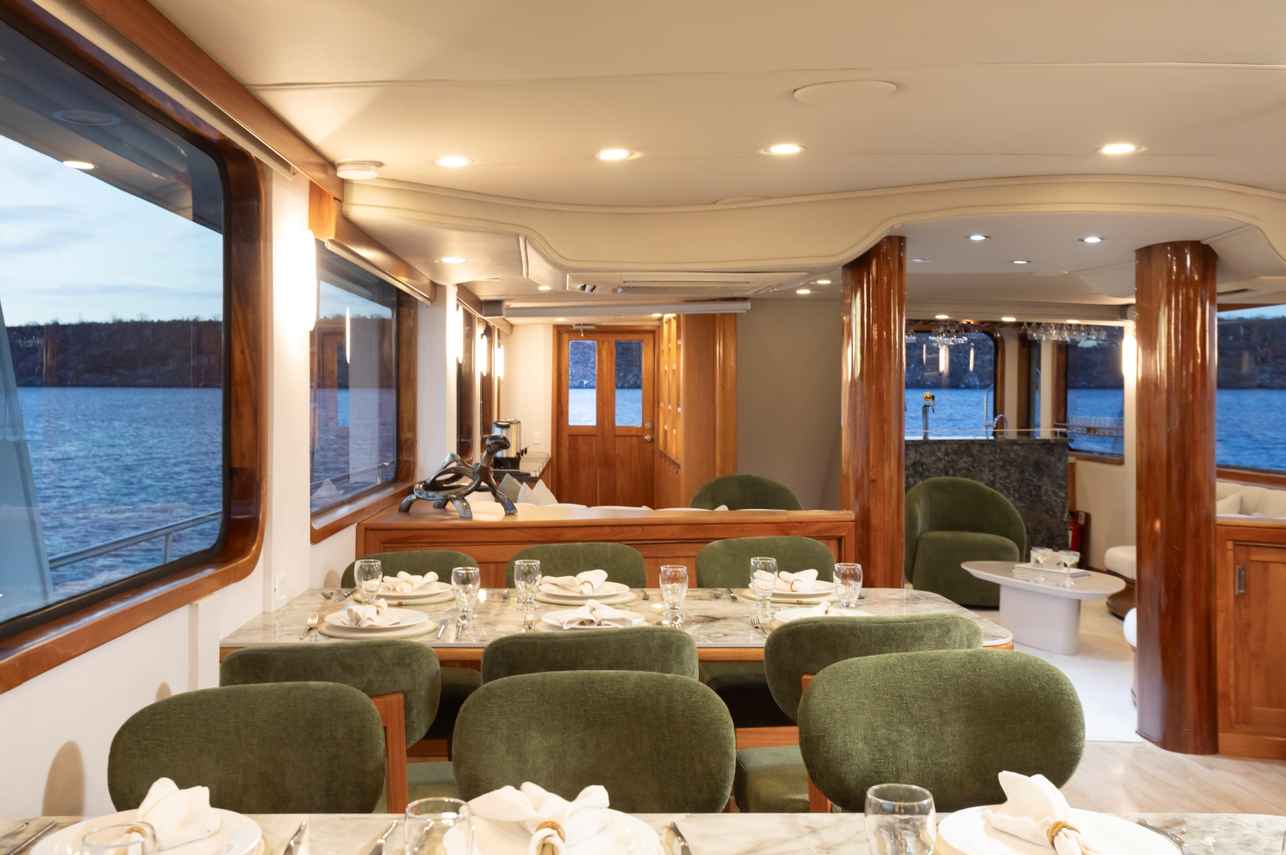Dining Room - Integrity Galapagos