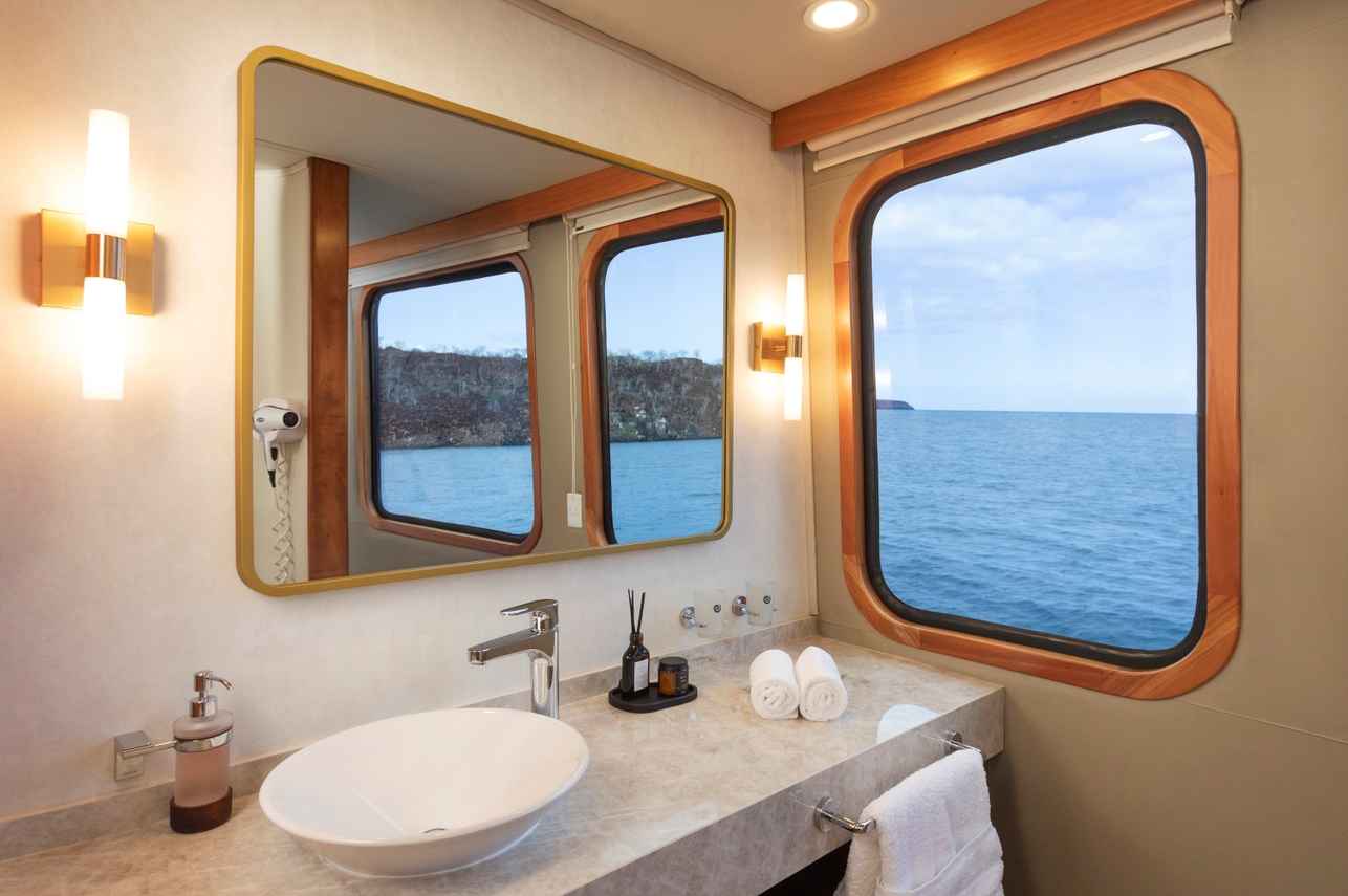 En-Suite bathrooms - Integrity Galapagos