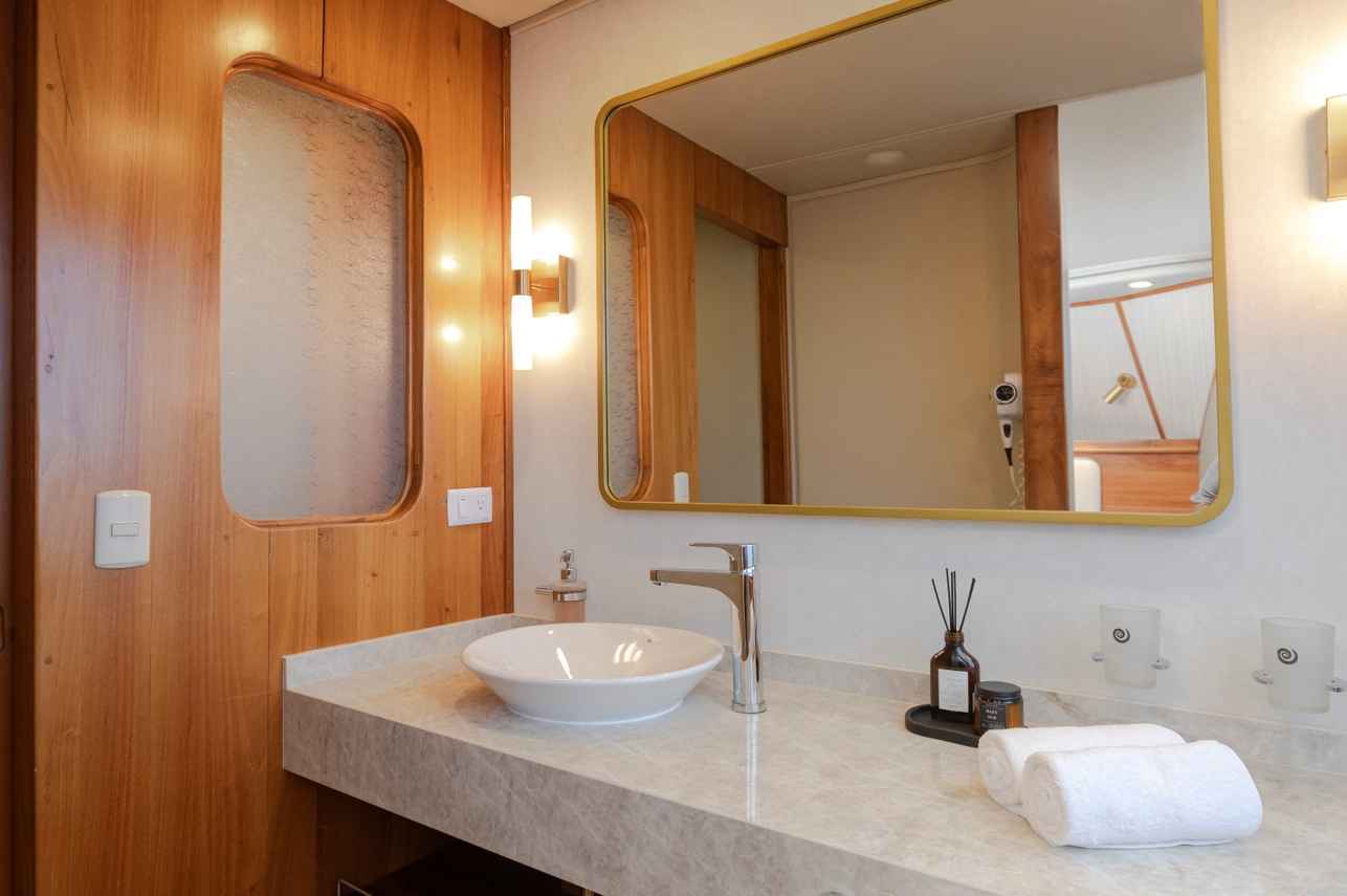 En-Suite bathrooms - Integrity Galapagos