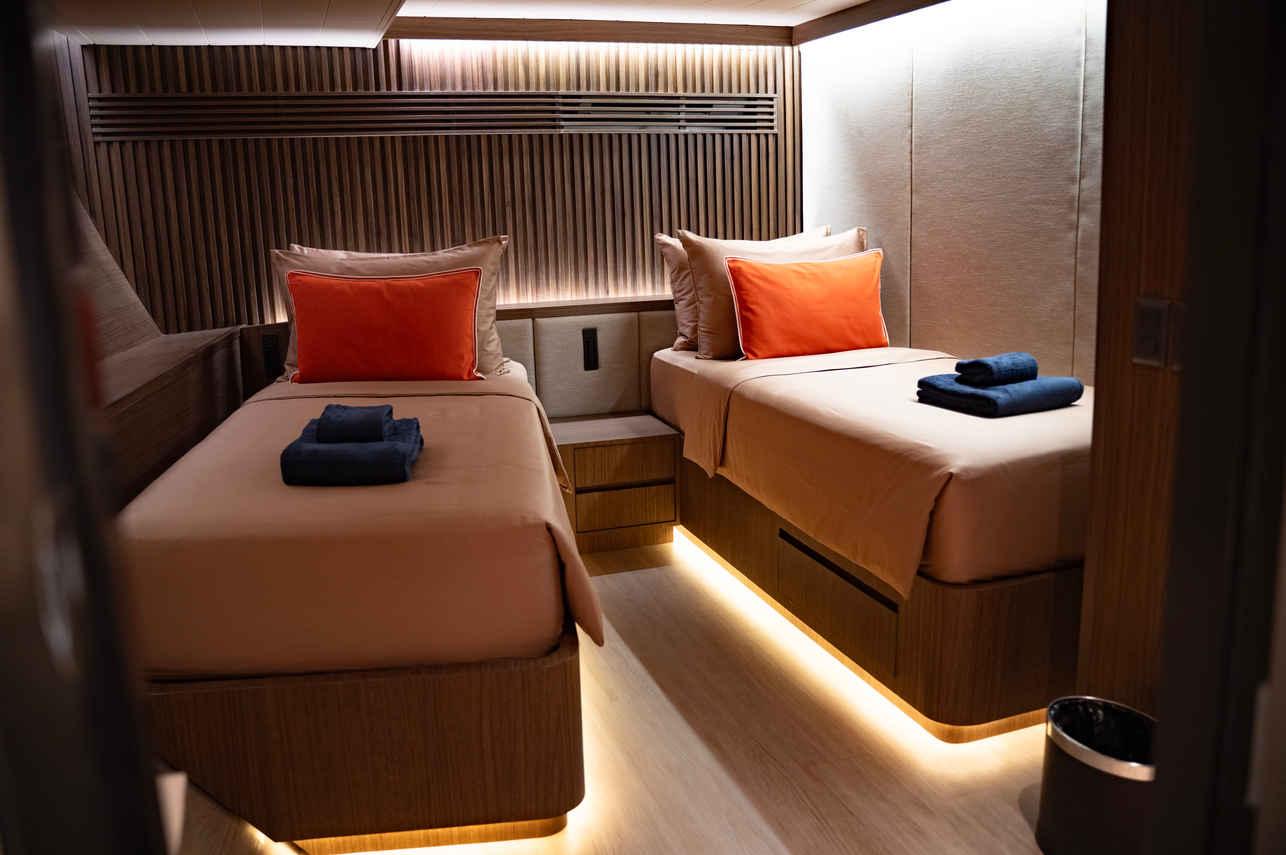 Voyager Twin Suite 102