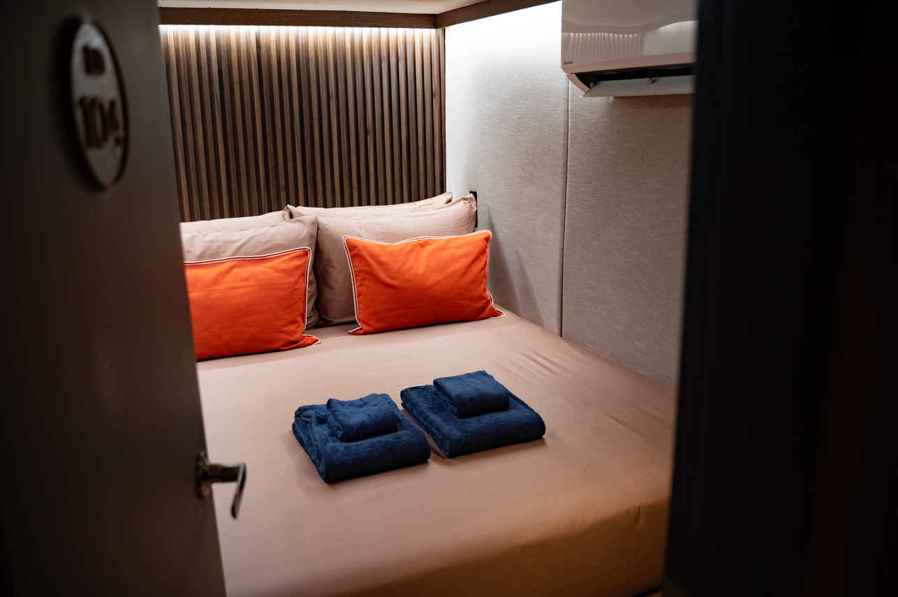 Voyager Queen Suite 104