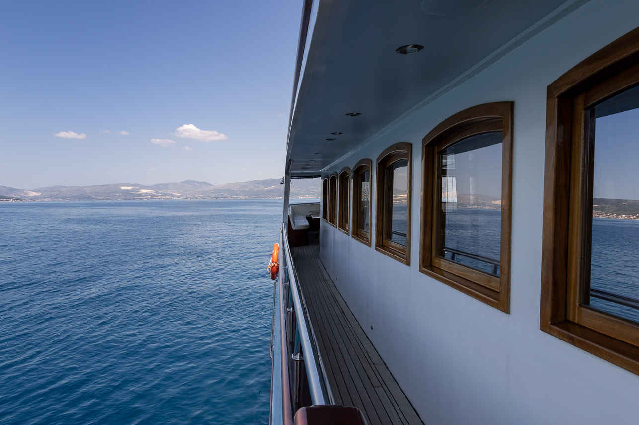 Side Deck