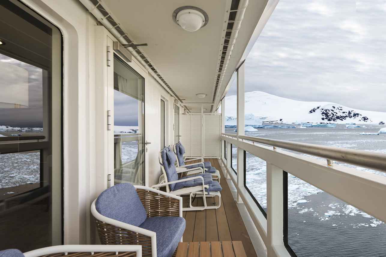 Captain Suite