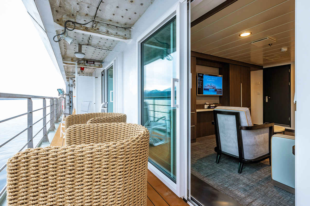 Captain Suite