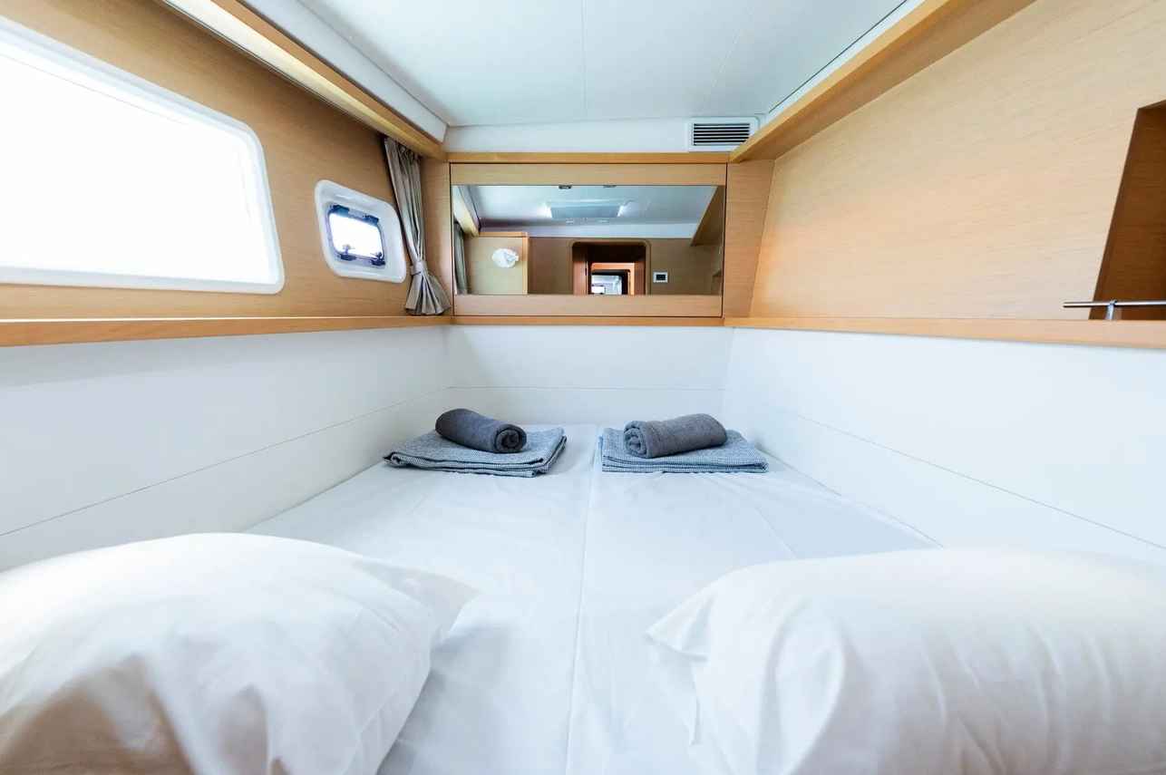 Double Cabin - Syra