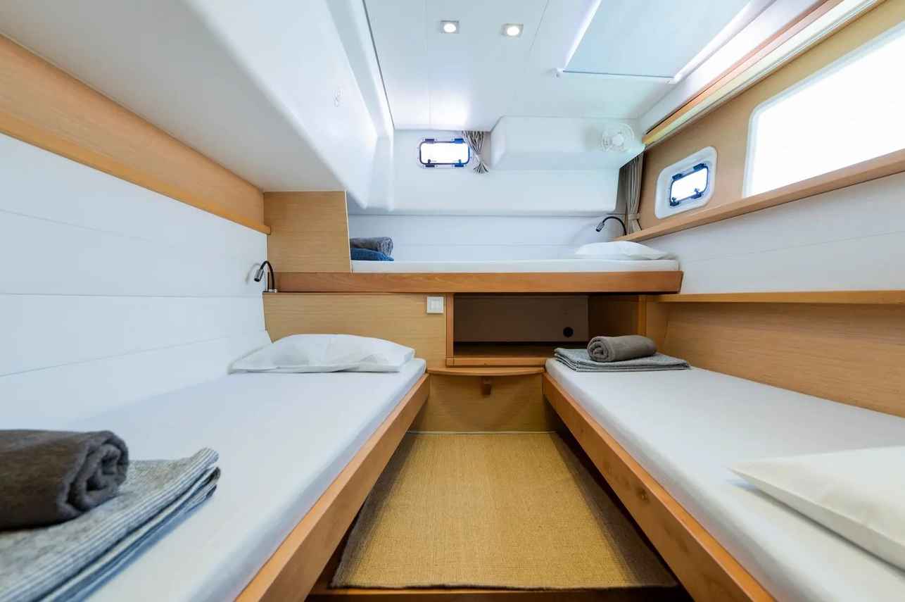 Triple Cabin - Syra