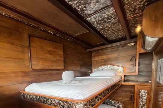 Marylin Luxury Bunk Bed Cabin