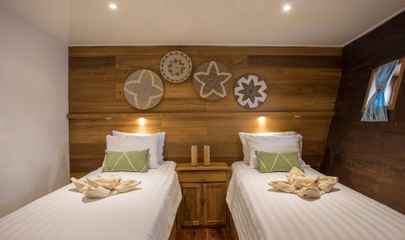 Lower Deck Twin Cabins