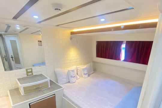 High Deck Triple Cabins