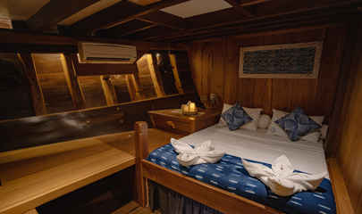 Double Cabin - Banda