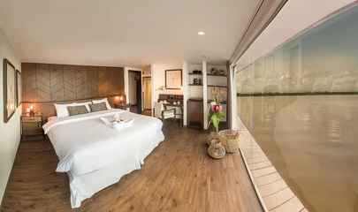 Lower Deck Suites