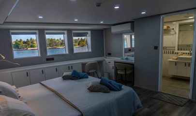 Deluxe I Cabins