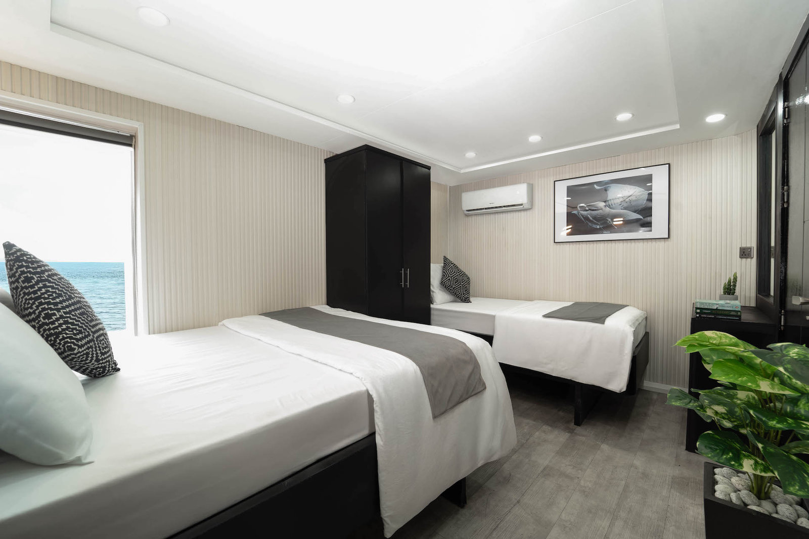 Seaview Suite Upper Deck, photo 1