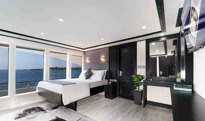 Seaview Suite #303